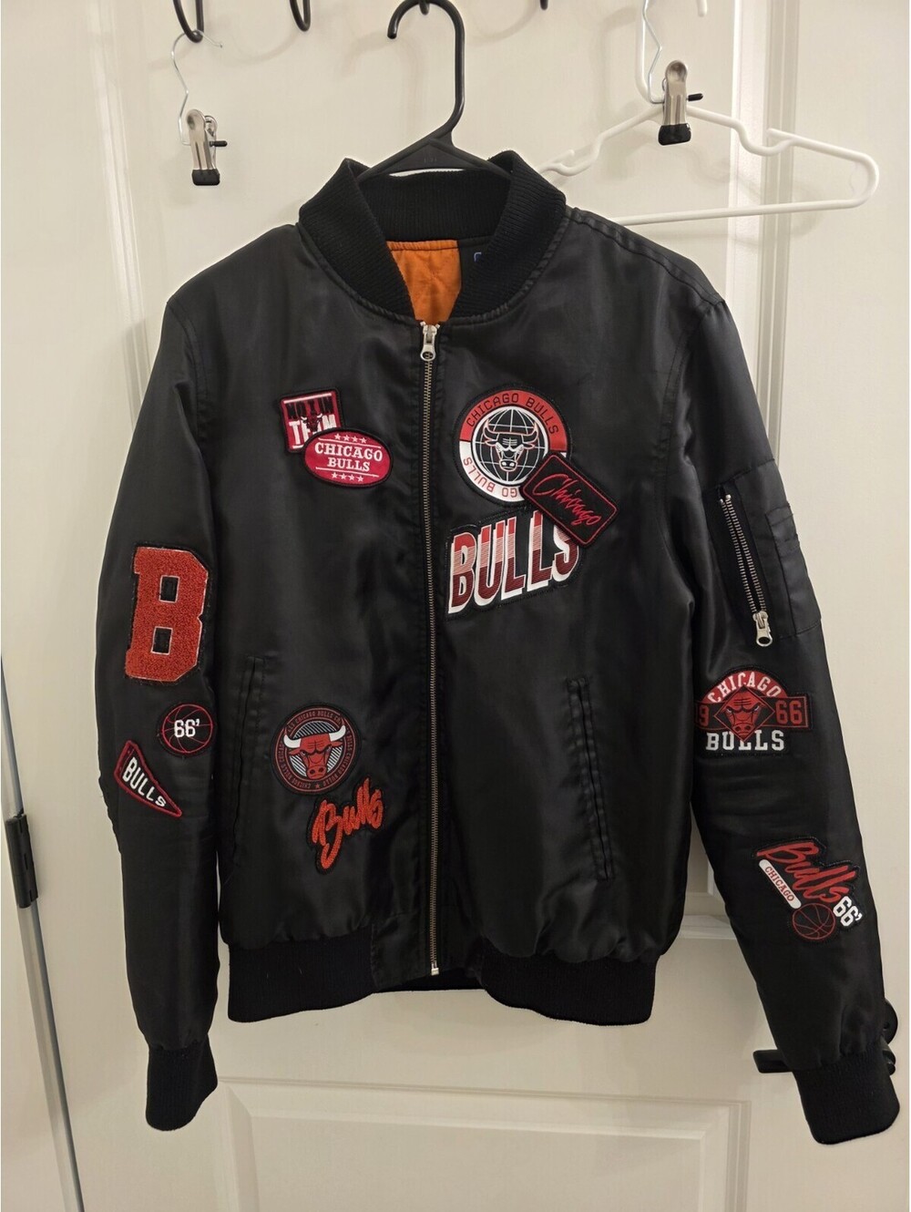 Men's NBA Chicago Bulls Satin Bomber Jacket Black 1966 Logo Patches Medium